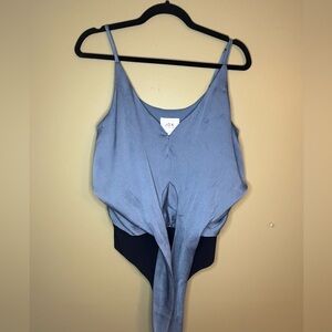 J.O.A. Navy V Neck Textured Bodysuit Women’s Medium